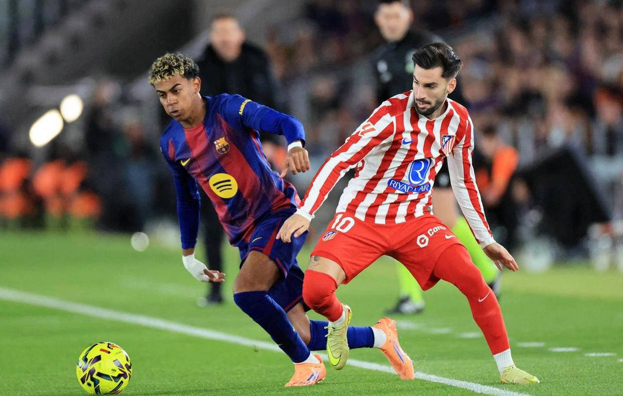 欧冠本周最佳阵容：马杜埃凯、孔德、格林伍德、卡尔在列（欧冠周最佳阵容揭晓：马杜埃凯、孔德、格林伍德、卡尔上榜）