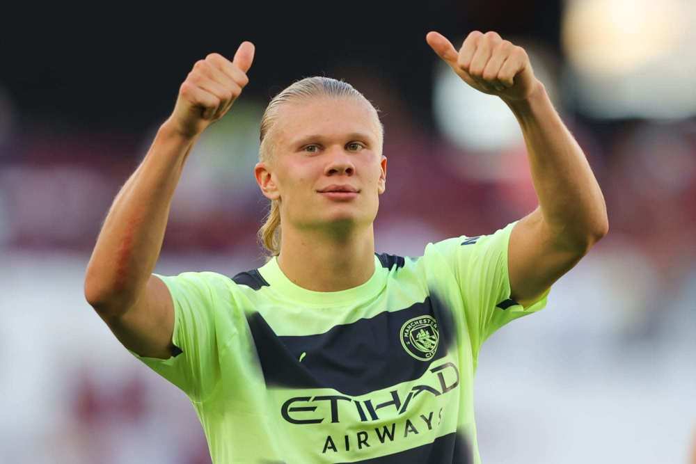 那不勒斯体育总监曼纳：德布劳内将至少伤缺至2月底（那不勒斯总监曼纳称：德布劳内至少缺阵到二月底）