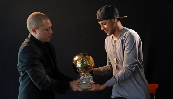 C罗致敬帕特里西奥：感谢你所做的一切，你将名垂青史（C罗向帕特里西奥致意：感谢所有付出，你的名字必将载入史册）