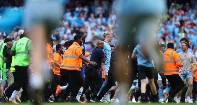 阿德耶米进球后做“安静点”手势，科瓦奇：为他的进球高兴（阿德耶米破门后做出噤声手势，科瓦奇：为他的进球感到高兴）