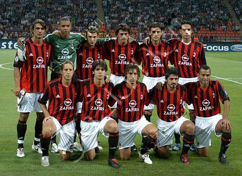 外媒：梅西在印度的雕像由45人耗费27天建成，高21.3米（外媒称：印度梅西雕像高21.3米，45人历时27天打造）