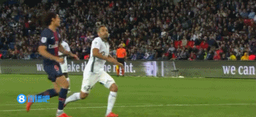 一己之力抹平分差！奎因第三节6中6狂轰21分5助攻