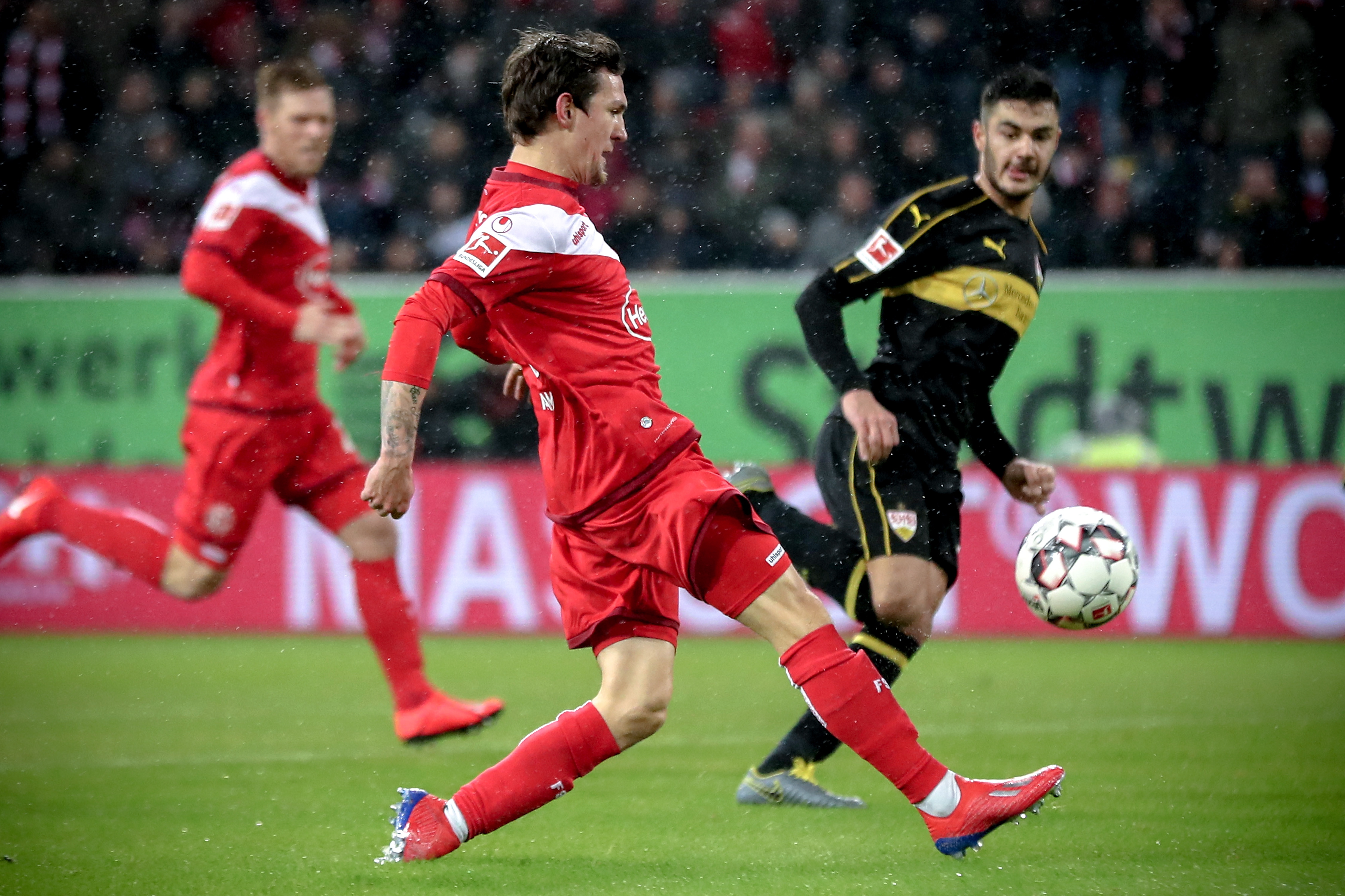 罗马0-1那不勒斯，内雷斯单刀一锤定音（内雷斯破门制胜，罗马0-1不敌那不勒斯）