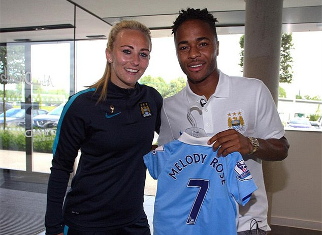 奥斯卡、约尼查助阵，怒放竞技场3V3街头足球赛玉溪站落幕（奥斯卡、约尼查站台，怒放竞技场3V3街头足球赛玉溪站圆满收官）