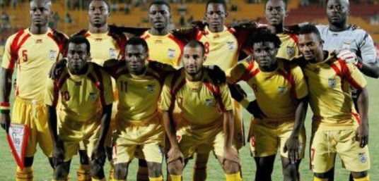 太阳队记：明日狄龙出战成疑，布克＆杰伦·格林继续缺席（太阳随队记者：狄龙明日出战存疑，布克与杰伦·格林仍将缺阵）